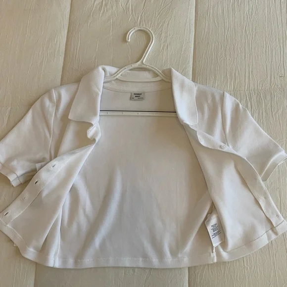 Aritzia Sunday Best cropped, button-front polo - Picture 5 of 5